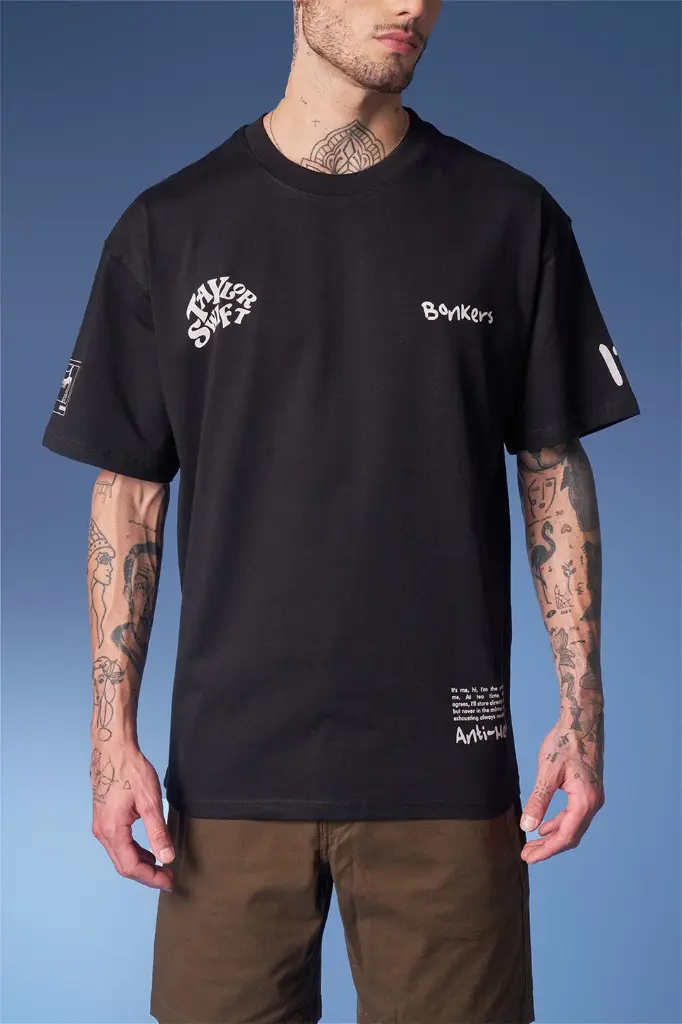 taylor-swift-oversized-t-shirt-xs-bonkerscorner-store-33700323786852_960x_crop_center.webp