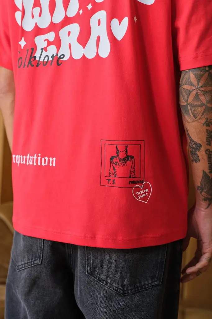 lover-red-oversized-t-shirt-xs-bonkerscorner-store-33708712198244_960x_crop_center.webp