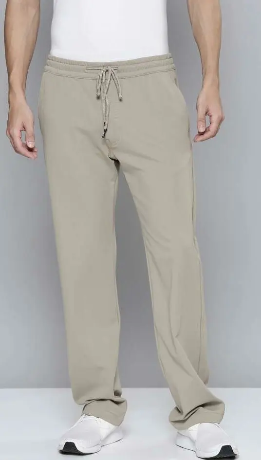 Levi's | Relaxed Fit Light Brown Lower